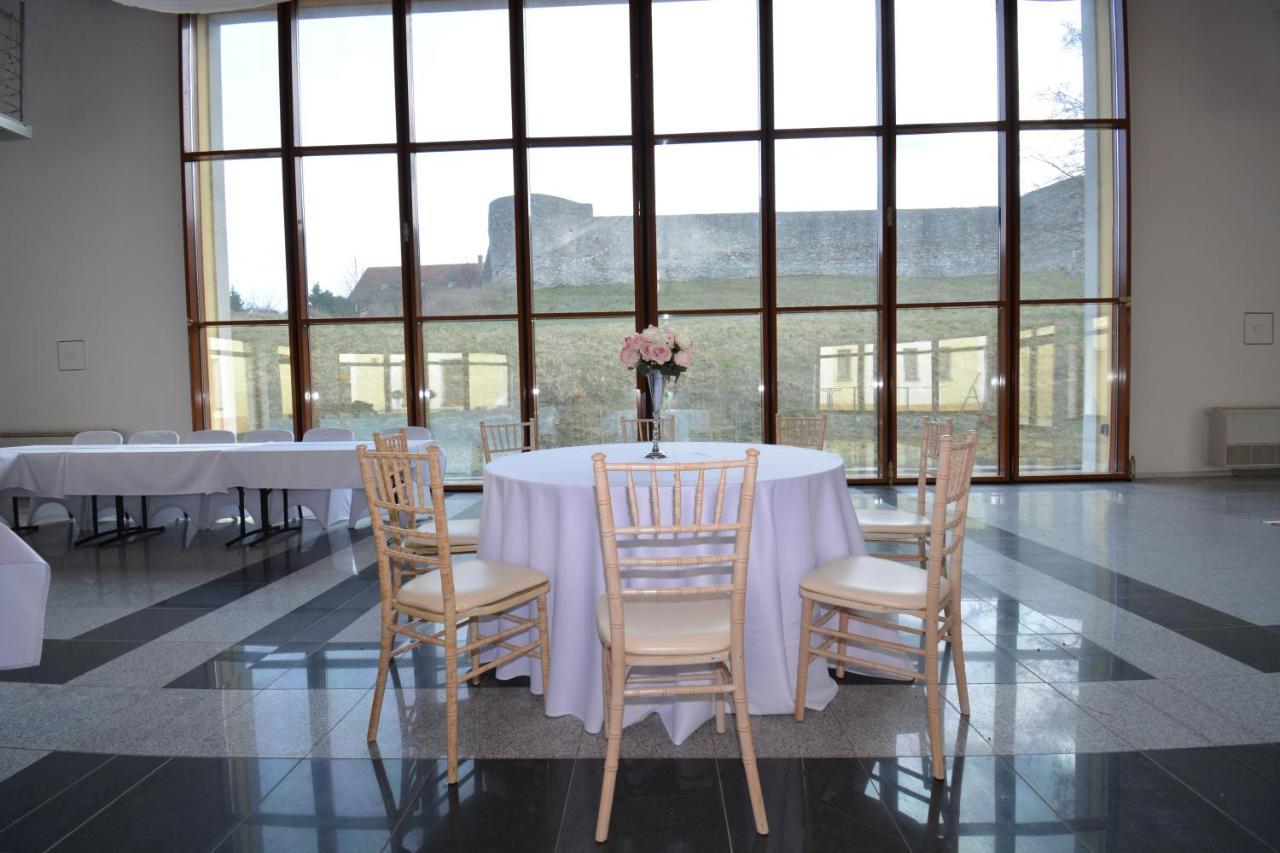 Hotel Hradna Brana 브라티슬라바 외부 사진