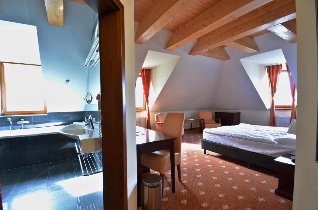 Hotel Hradna Brana 브라티슬라바 외부 사진