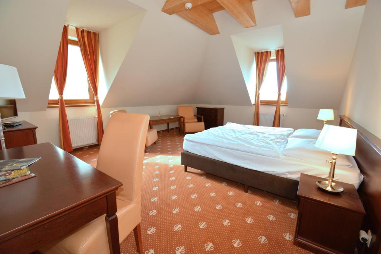 Hotel Hradna Brana 브라티슬라바 외부 사진